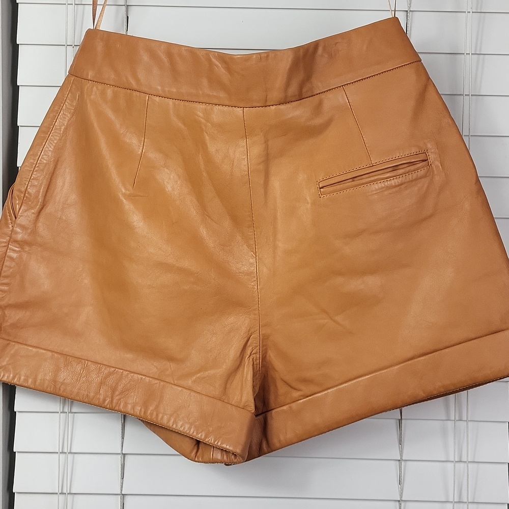 Sezane William Orange Lamb Leather High-Waist Cuffed Shorts. Size 6 - Picture 12 of 14